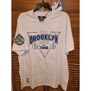Brooklyn Nets Pro Standard NBA Mens XL White Graphic T-Shirt